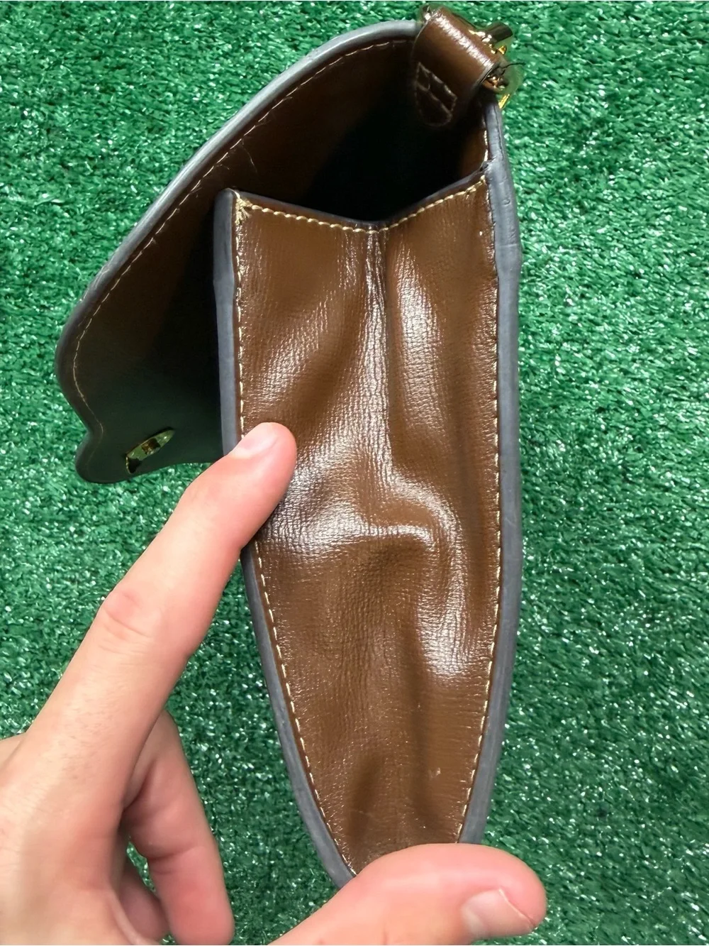 Gucci Beige/Brown GG Supreme Chain Shoulder Clutch